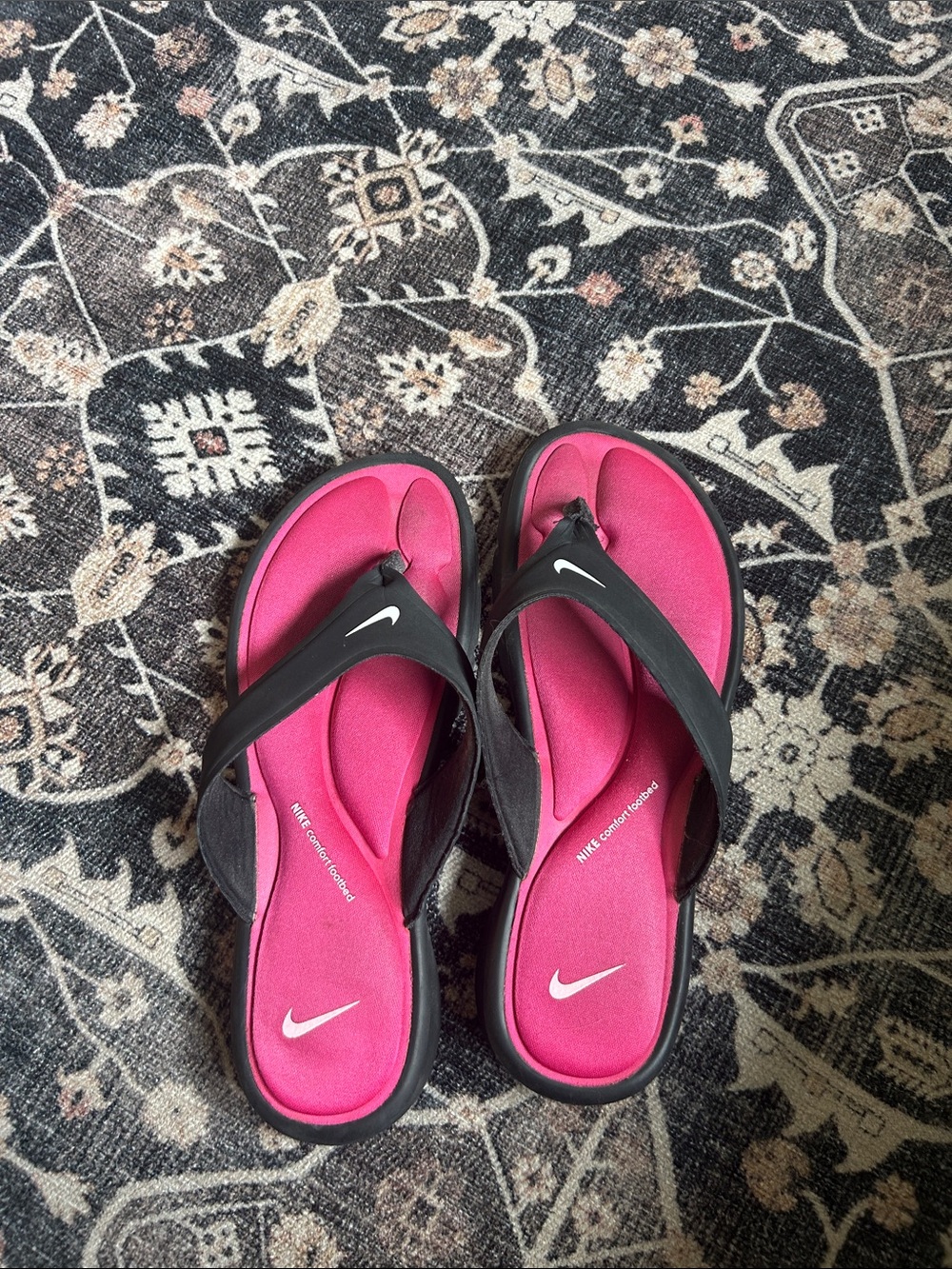 Nike Women's Pink and Black Cushioned Flip Flops